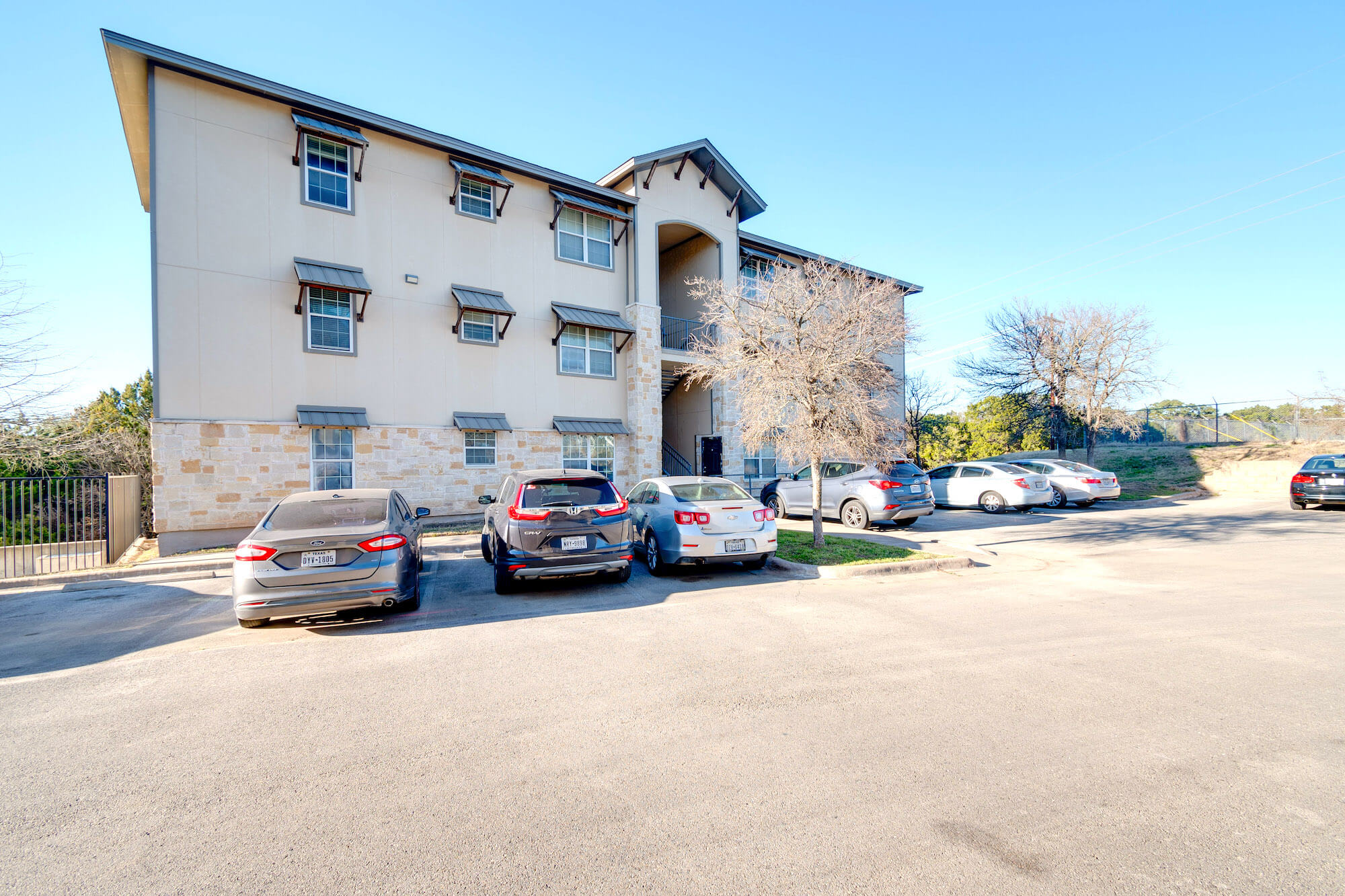 The Logan Ridge building with plenty of parking.